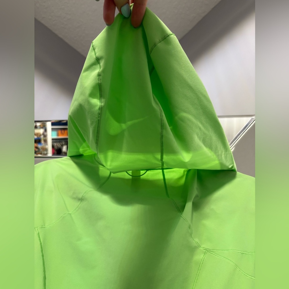 Lululemon thin material jacket - Picture 5 of 5